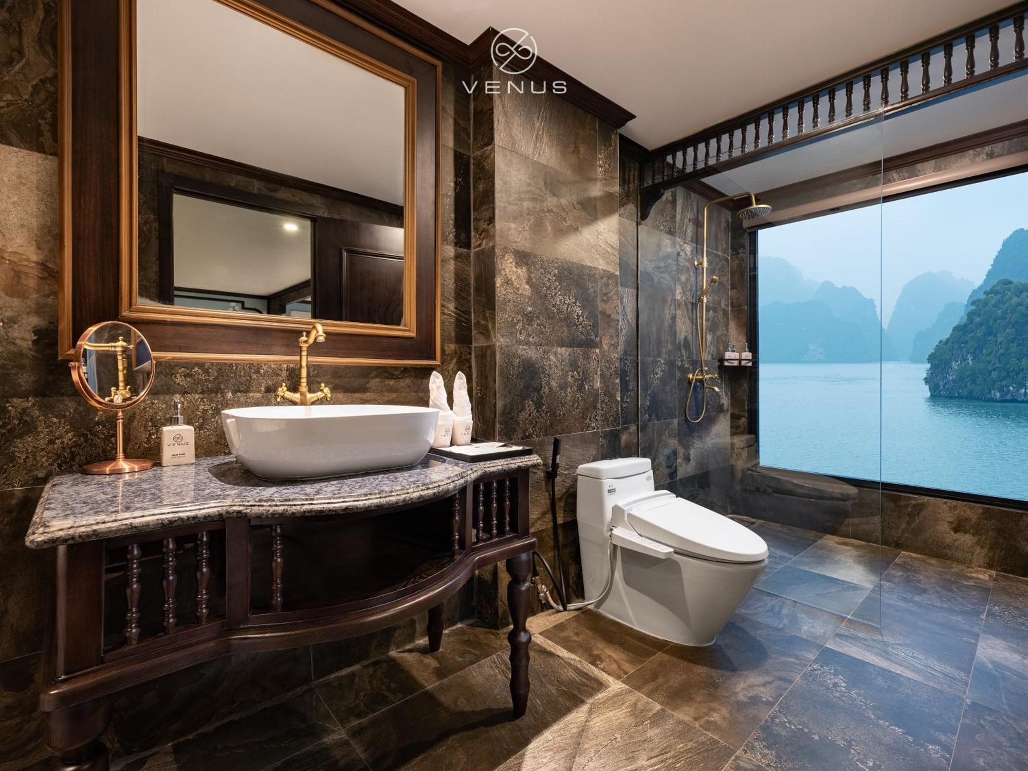  Era Halong Cruise Халонг